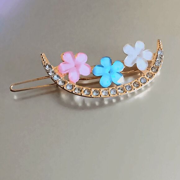 2/$21 Two Piece Heart Moon Hair Accessory Set - Picture 3 of 10